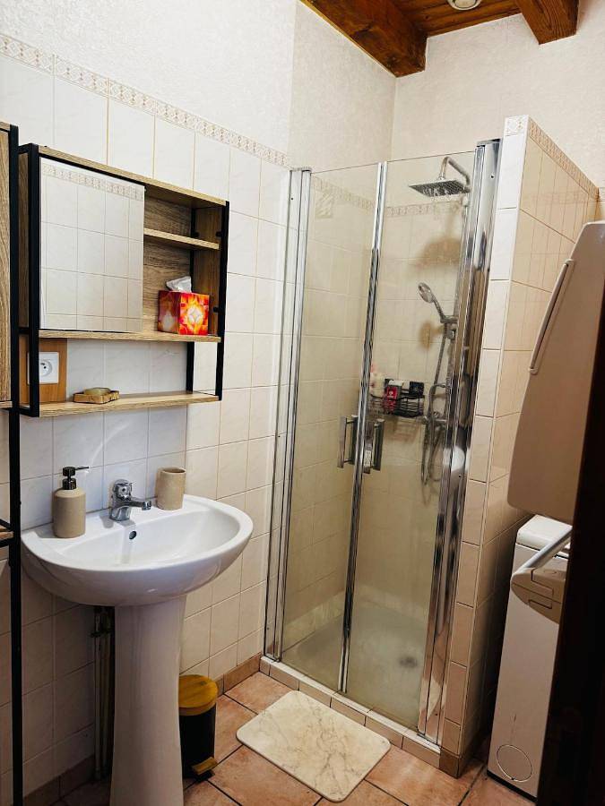 Location de vacances pour 4 personnes, avec Terrasse à Bonnes - 3