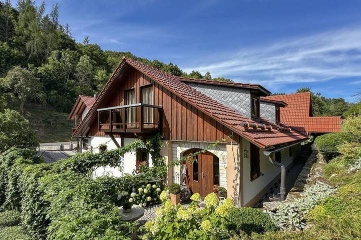 Ferienhaus für 5 Personen, mit Balkon und Garten in Schleusegrund