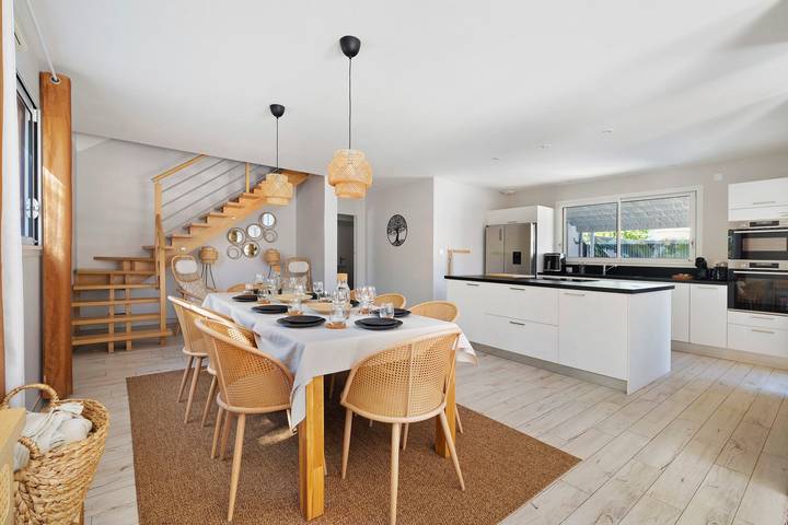 Villa mit 4 Suiten, privatem Pool & Whirlpool, 8 Pers., Carquefou / Nantes in Carquefou, Nantes und Umgebung