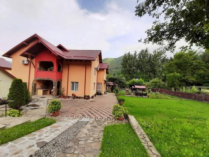 Maison d’hôte pour 2 personnes, avec jardin dans Bicaz - 4