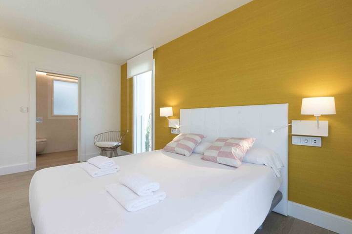 Appartamento intero, Brunet IV | The Rentals Collection in Playa de la Concha, San Sebastian