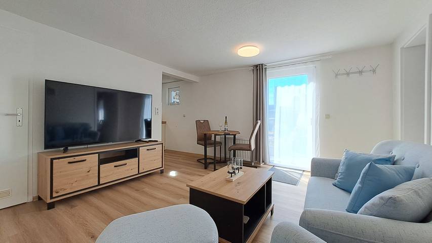 Ferienwohnung für 2 Personen, mit Terrasse und Garten in Altenkirchen - 2