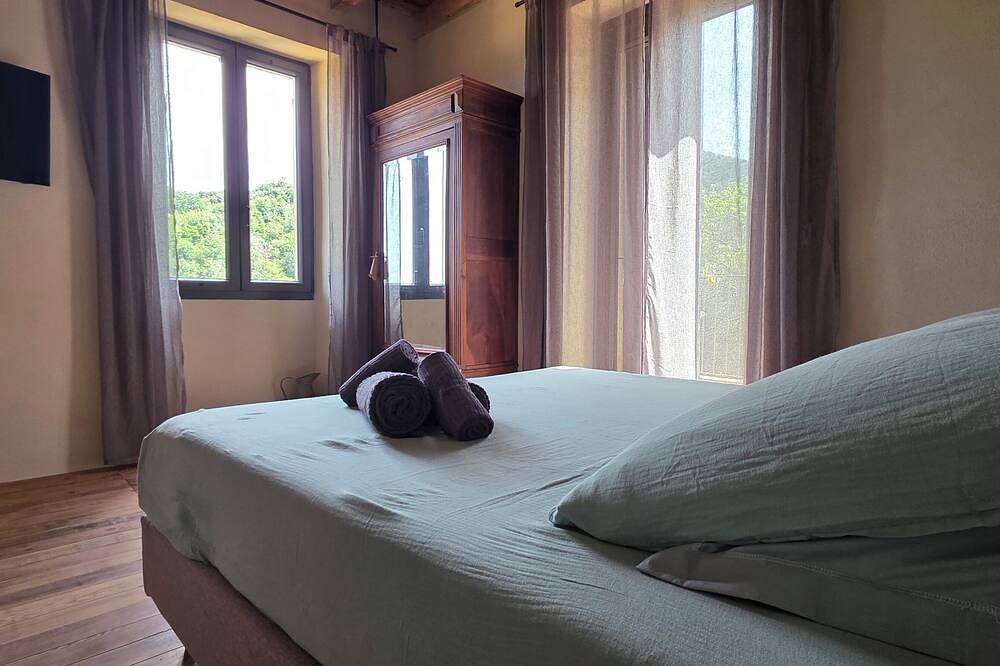 La Casuccia, private pool in Venzolasca, Corte region