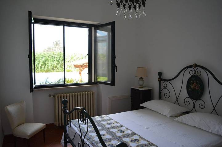 Location de vacances pour 10 personnes, avec Terrasse et Jardin à Casarano - 3