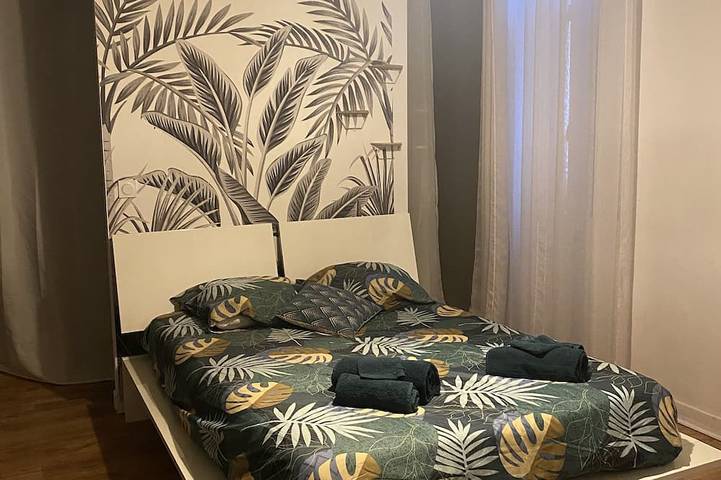 Location de vacances pour 10 personnes, avec terrasse et jardin à Villefranche-de-Lonchat - 4