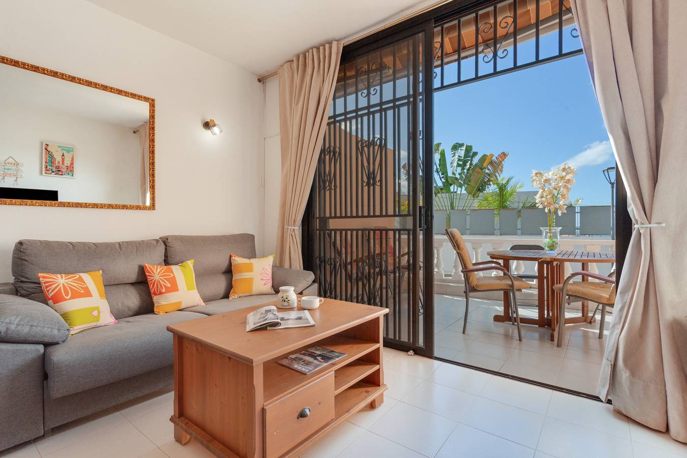 Ganze Wohnung, Ferienwohnung 'Casa Paradise Michel' mit Meerblick, privater Terrasse und Wlan in San Eugenio Alto, Adeje