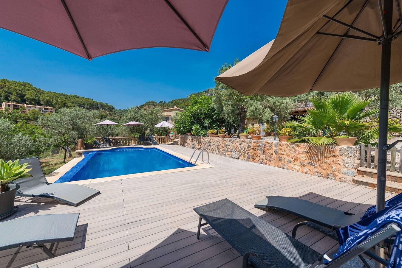 Casa "Can Tamany" with Mountain Views, Shared Pool, Garden & Wi-Fi in Port de Sóller, Sóller