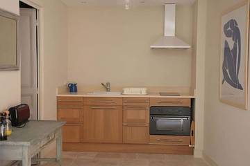 Chambre D’hôte pour 2 Personnes dans Lourmarin, Parc naturel régional du Luberon, Photo 2