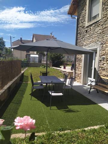 Gîte for 6 Guests in Vevy, Jura Francais, Picture 1