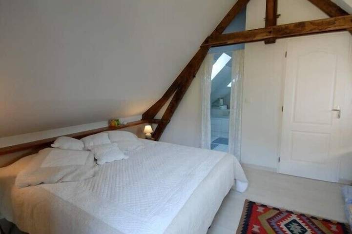 Location de vacances pour 5 personnes, avec Terrasse ainsi que Jardin et Piscine à Saint-Jouin-Bruneval - 2