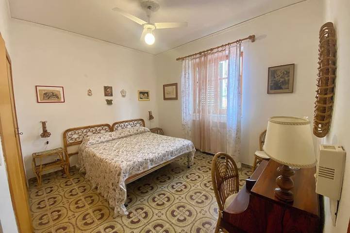 Villa 150 meters from the sea and 5 km from the airport. Villa Melina. in Carini, Palermo Provinz