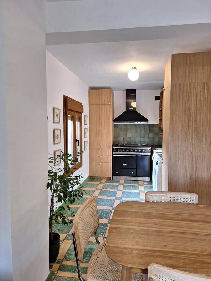 Casa rural para 6 personas, con balcón y vistas en Huerta del Marquesado