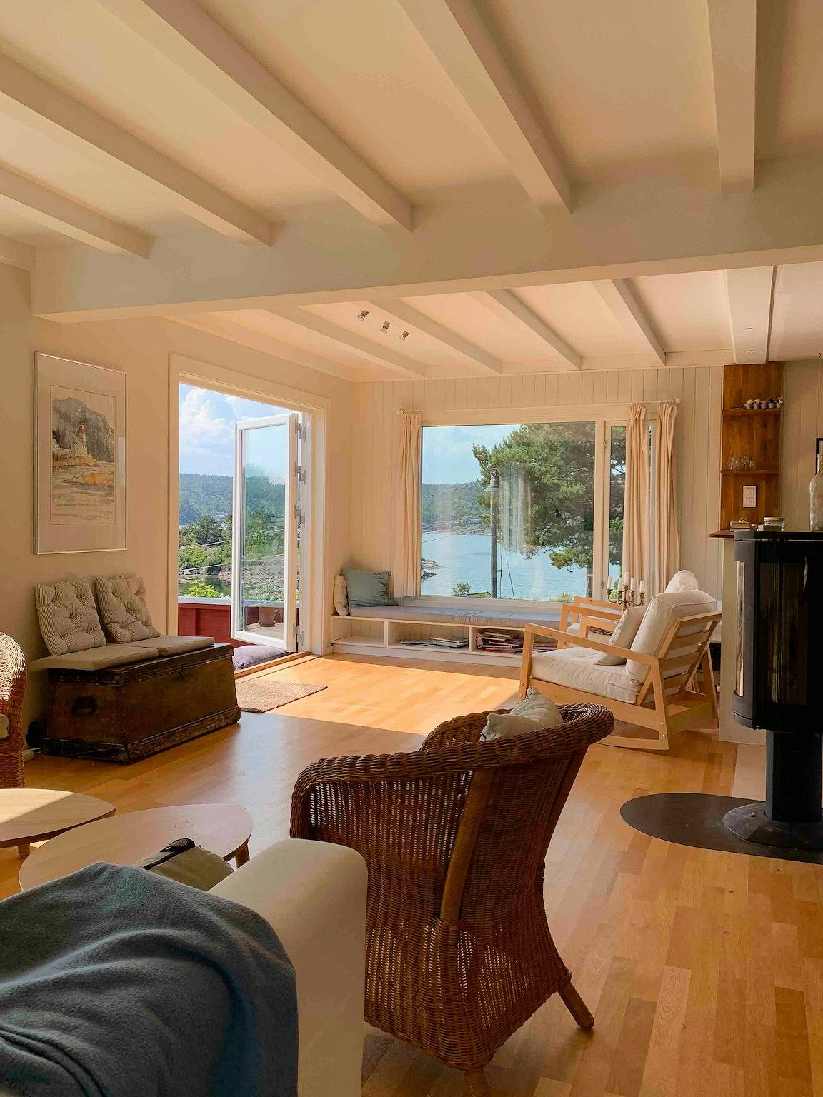 Idyllisches Cottage mit Meerblick auf einer ruhigen Insel in Tvedestrand