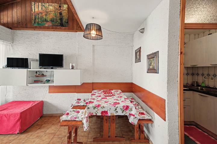 Ganze Wohnung, Apartment 'Stregatto Dalla Luna - Dolomiti' mit Bergblick, privater Terrasse und WLAN in Comuna di San Martino di Castrozza, Primiero San Martino di Castrozza