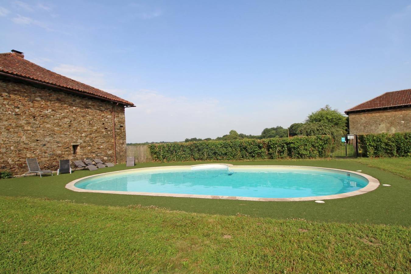 Le Pressoir in Champagnac-la-Rivière, Parque Natural Regional Périgord-Limousin