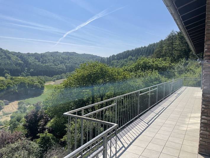 Ferienhaus für 16 Personen, mit Balkon und Terrasse sowie Pool und Sauna in Daun - 3