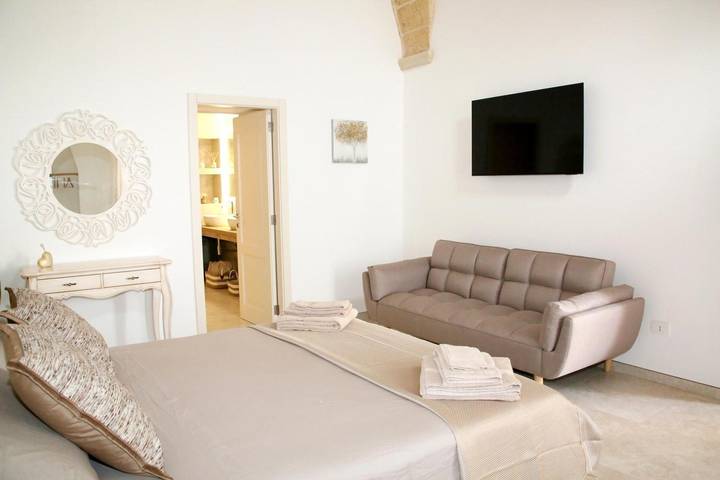 Appartamento intero, Appartamento 'Antica Stella' con Terrazza Privata, Wi-Fi e Aria Condizionata in Specchia, Golfo di Taranto