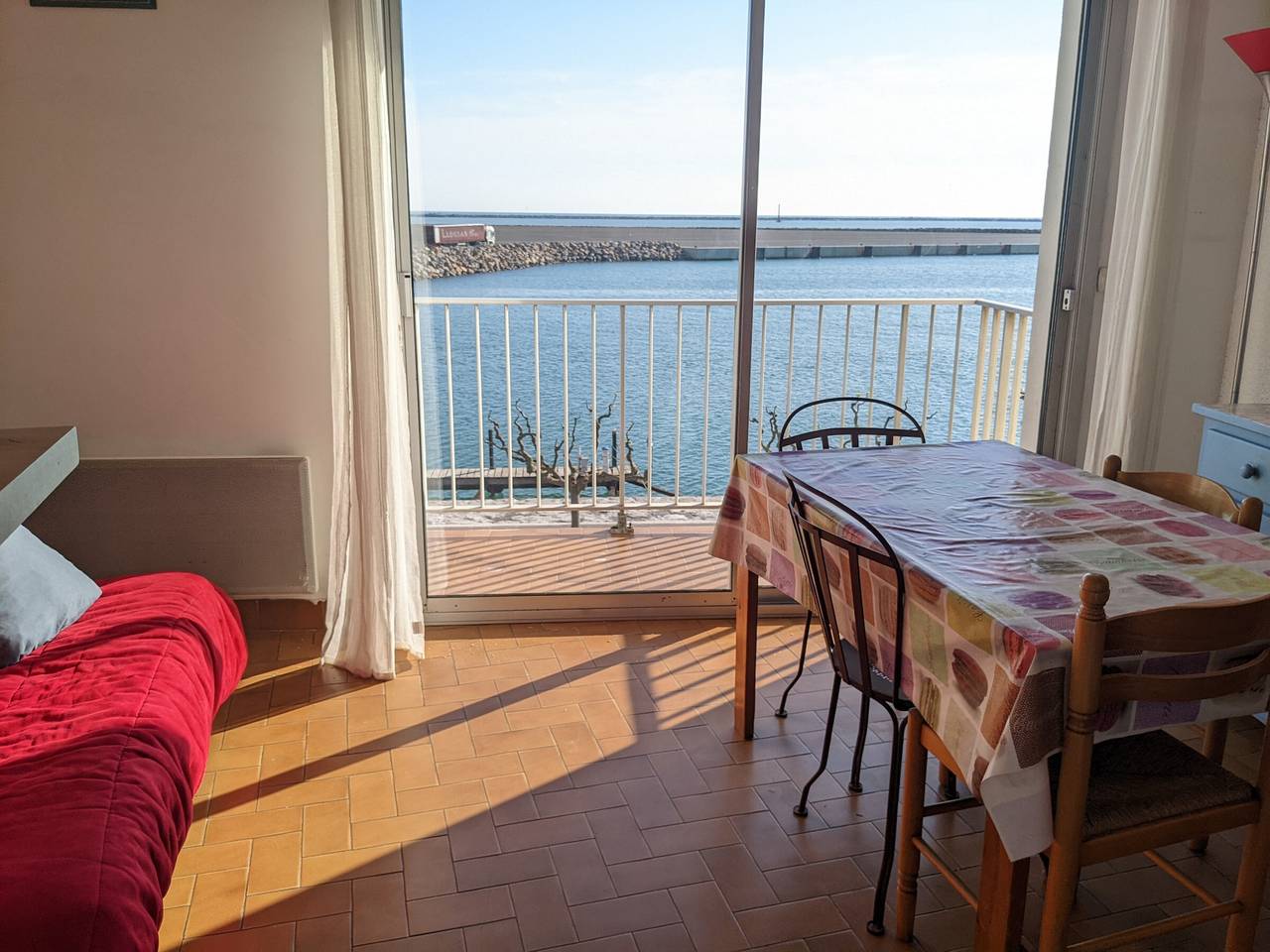 Ganze Wohnung, T2 Mezzanine apartment 4/5 Pers 250m vom Strand, Balkon, Panoramablick in Port-la-Nouvelle, Mittelmeerküste (Frankreich)