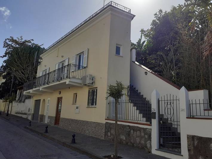 Gîte pour 3 personnes, avec vue et balcon dans Ischia - 2