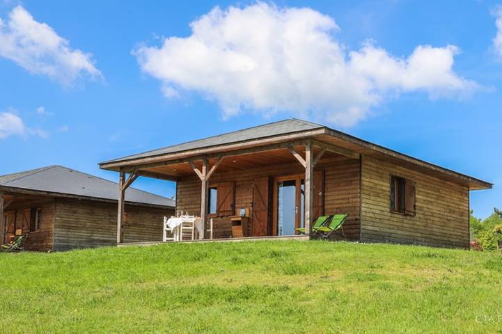 Chalet pour 6 personnes, avec sauna ainsi que terrasse et piscine - 1