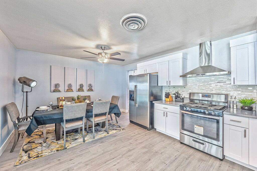 Vip villa 3Bdr 2Bhr 5min to the strip large pool in Las Vegas Strip, Paradise