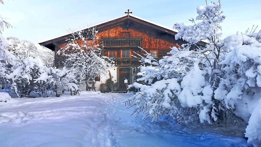 Bauernhof für 9 Personen, mit Terrasse und Garten sowie Pool, mit Haustier in Saalfelden am Steinernen Meer