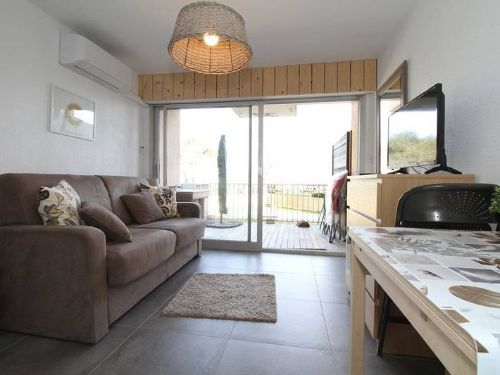 Gîte pour 2 personnes, avec terrasse dans Port De Balaruc Les Bains - 3