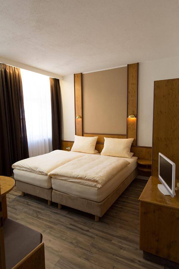 Hôtel pour 2 personnes, avec terrasse, animaux acceptés dans Dinkelsbuhl - 2