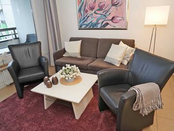 Ferienwohnung für 4 Personen, mit Balkon und Seeblick, kinderfreundlich in Damp