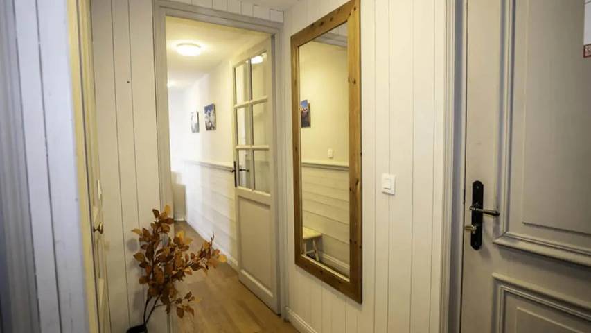 Chalet voor 7 personen, with Balkon and Terras as well as Zwembad in Val Thorens