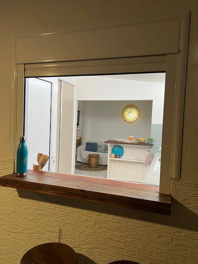 Location de vacances pour 4 personnes, avec vue et jardin dans Plage des Raisins Clairs - 3