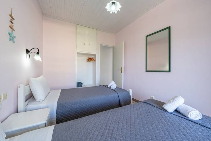 Ferienwohnung für 2 Personen, mit Garten und Kinderpool sowie Balkon auf Korfu