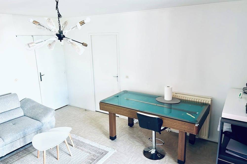 Entire apartment, Chambre Privée Avec Balcon privée Cuisine in Bagneux, Hauts-de-Seine