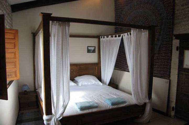 Gîte pour 5 personnes, avec terrasse et piscine ainsi que jardin et jacuzzi à Gibourne - 2