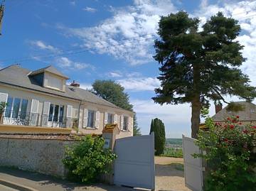 Gîte pour 6 personnes, avec piscine ainsi que jardin et balcon dans le Loir-et-Cher
