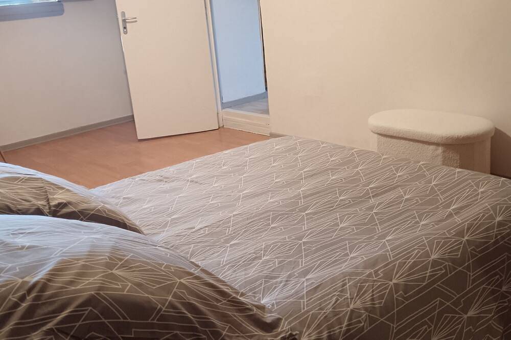 Waterfront house in Gray, Haute-Saône