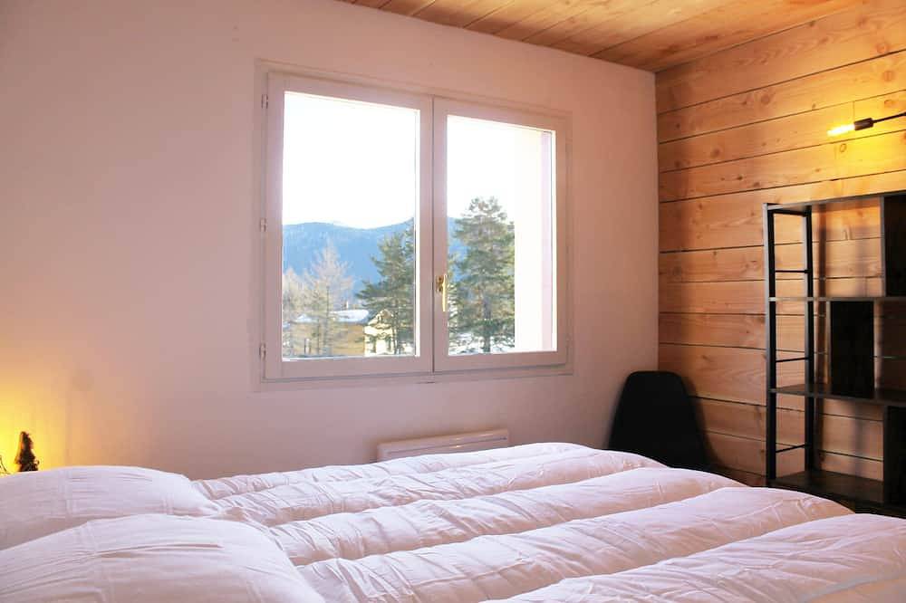 Entire apartment, Apartment La Chouette in Formiguères, Parc naturel régional des Pyrénées catalanes