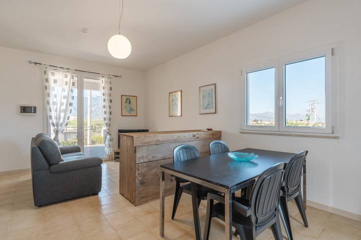Hel lägenhet, Apartment 'Villa Giulia Nord' with Sea View, Wi-Fi and Air Conditioning in Alcamo Marina, Alcamo