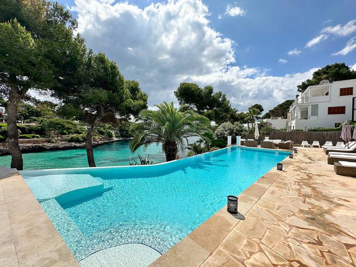 Villa 'Sa Gavina Water Front' mit Meerblick, Wi-Fi und Klimaanlage in Caló de ses Dones (Santanyí), Santanyí