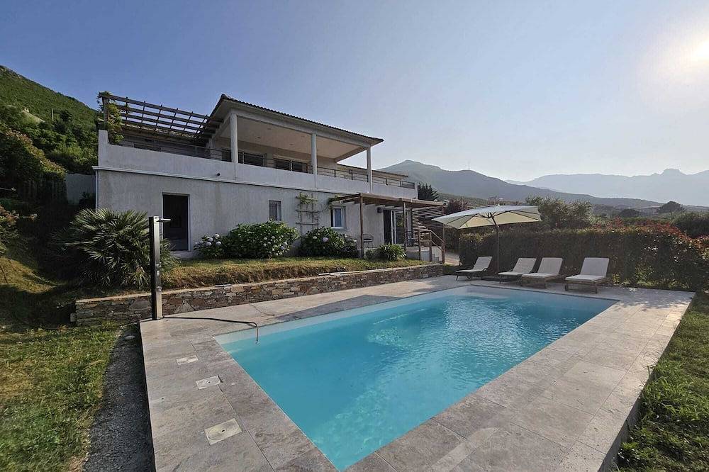 Sisco, Cap Corse maison 210 m² - 10 voyageurs in Sisco, Cap Corse