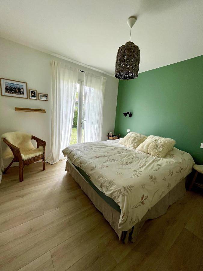 Location de vacances pour 6 personnes, avec vue ainsi que jardin et terrasse à Saint-Aubin-de-Médoc - 4