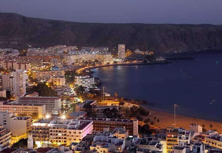Ferienwohnung für 7 Personen, mit Sauna und Garten in Los Cristianos