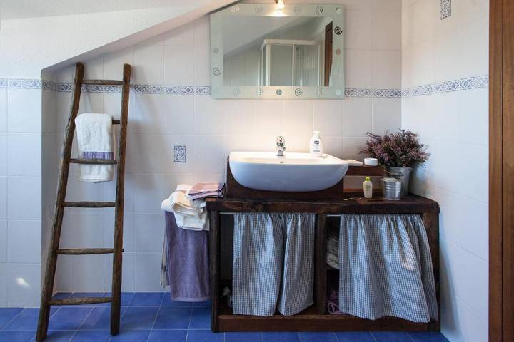 Gîte pour 5 personnes, avec jardin ainsi que vue et sauna, animaux acceptés à Villar San Costanzo - 4