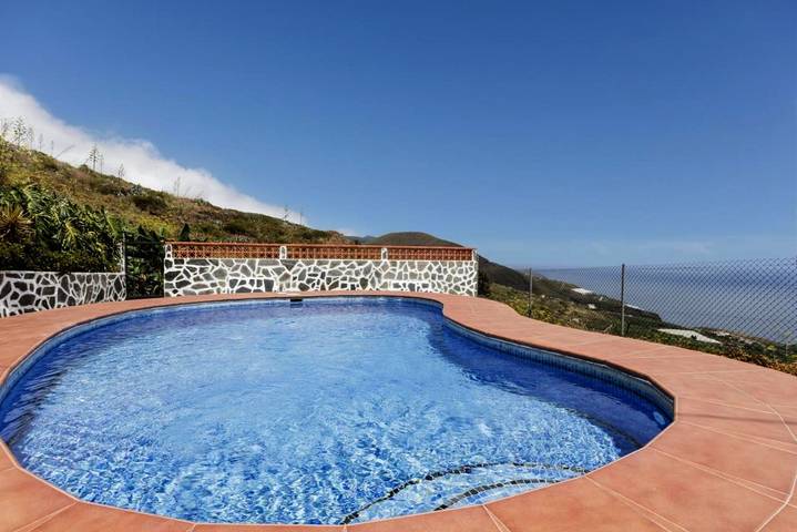 Casa rural para 4 personas, con piscina además de terraza y vistas en Puntallana - 2