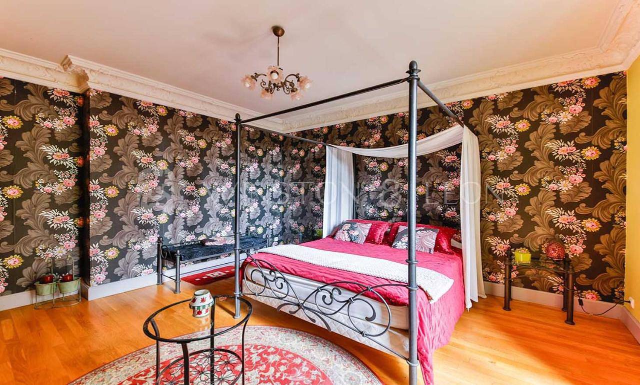 Deluxe Double Room with Shower in Saint-Leu-la-Forêt, Val-d'Oise