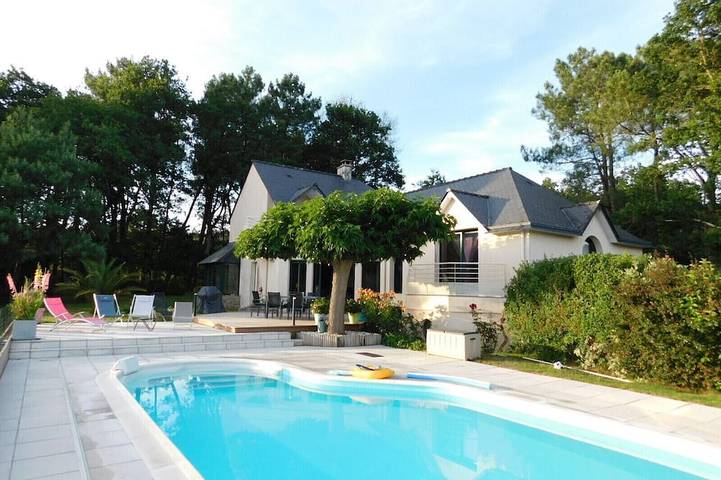 Maison de vacances pour 8 personnes, avec Balcon ainsi que Jacuzzi et Jardin à Nivillac