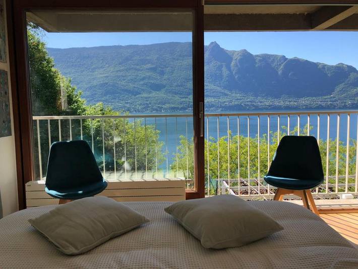 Maison d’hôte pour 4 personnes, avec Terrasse et Jardin ainsi que Vue sur le lac et Vue