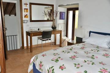 Villa for 4 Guests in Torreone, Arezzo Province, Picture 2