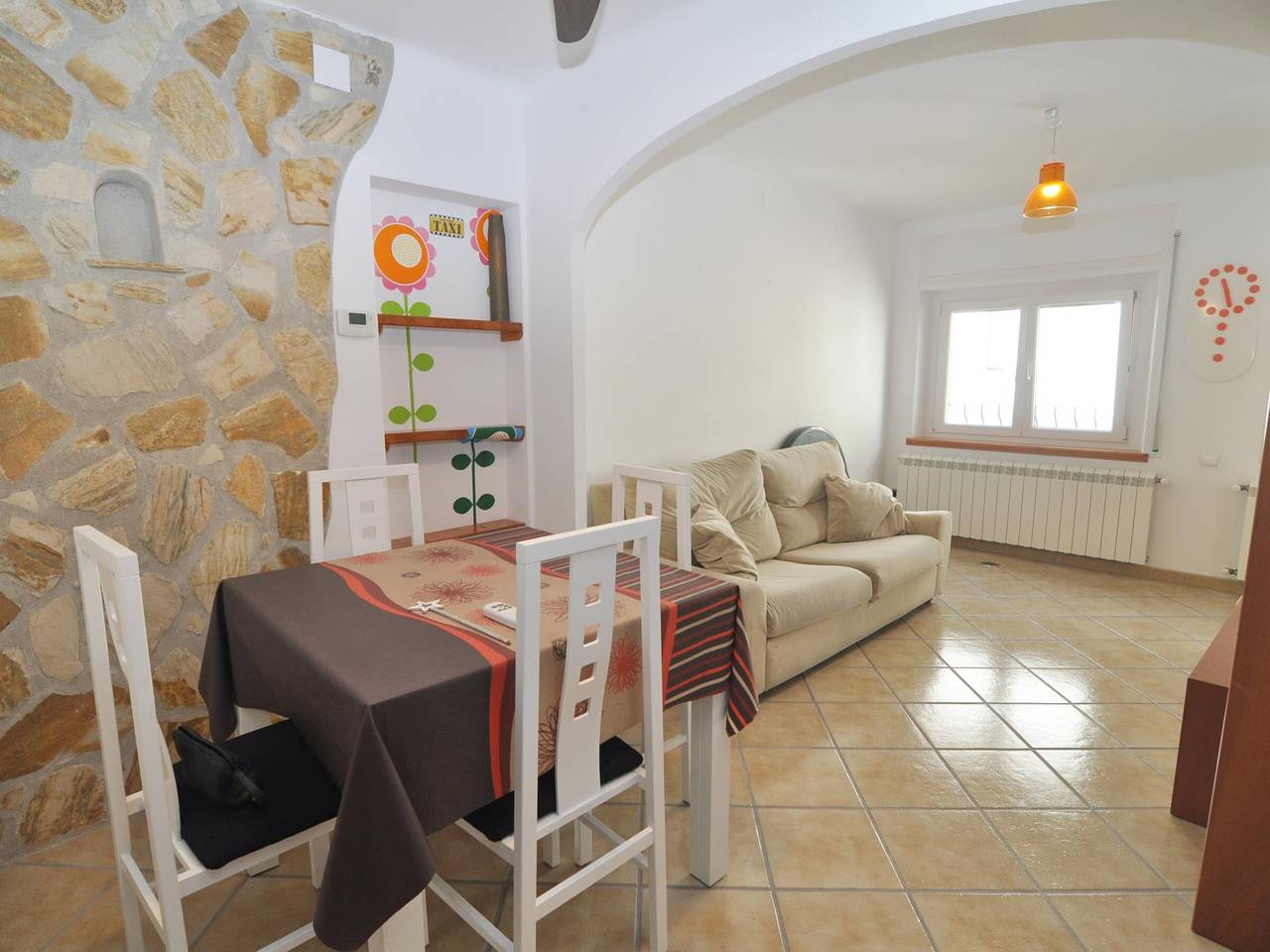 Modern House in Heart of L'Escala, 250m from Beach in l'Escala, Upper Empordà