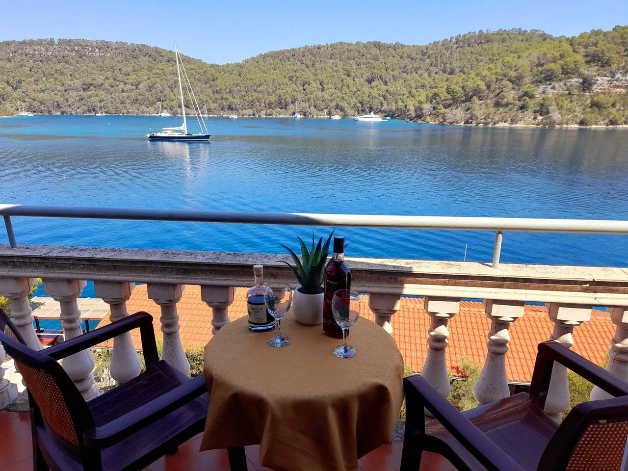 Ganze Wohnung, Sponga 1 Apartment mit Balkon und Meerblick in Mljet